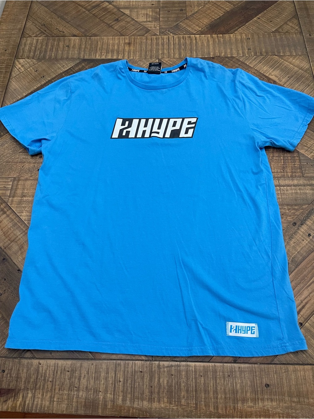 2Hype (streetwear merch popularized by the YouTube gaming collective 2Hype)
